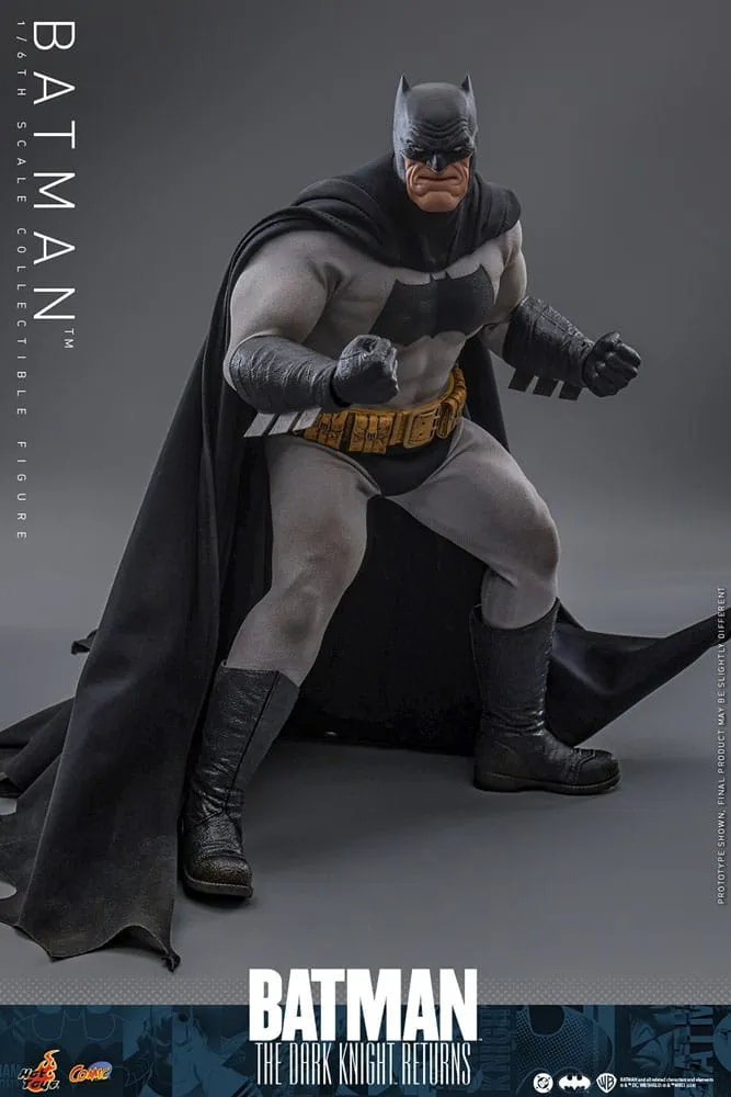 Batman: The Dark Knight Returns Comic Masterpiece Action Figure 1/6 Batman 32 Cm