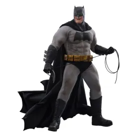 Batman: The Dark Knight Returns Comic Masterpiece Action Figure 1/6 Batman 32 Cm